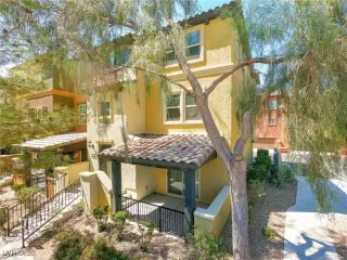 Photo #2: 2721876 Listing