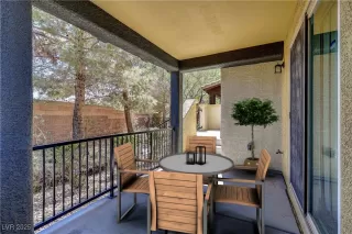 Photo #3: 2721876 Listing