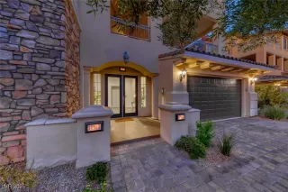 Photo #3: 2721919 Listing 