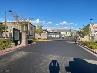 Photo #2: 2721920 Listing 