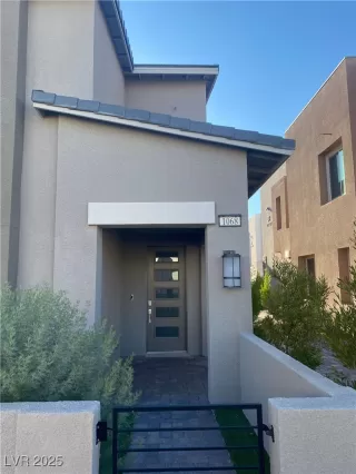 Photo #3: 2721920 Listing 