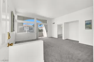 Photo #5: 2721934 Listing 