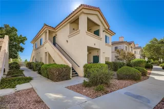 Photo #1: 2721938 Listing 