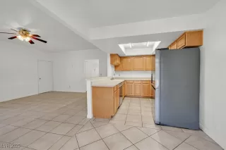 Photo #4: 2721939 Listing 