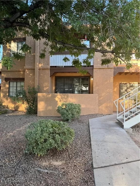 MLS: 2721941 Condo For Sale