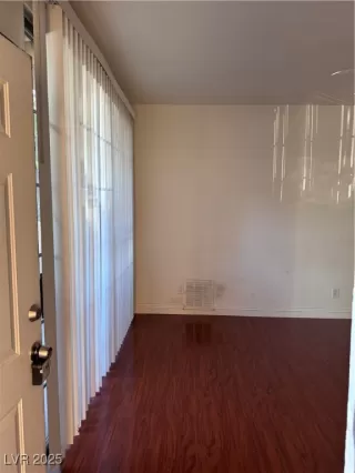 Photo #3: 2721941 Listing 