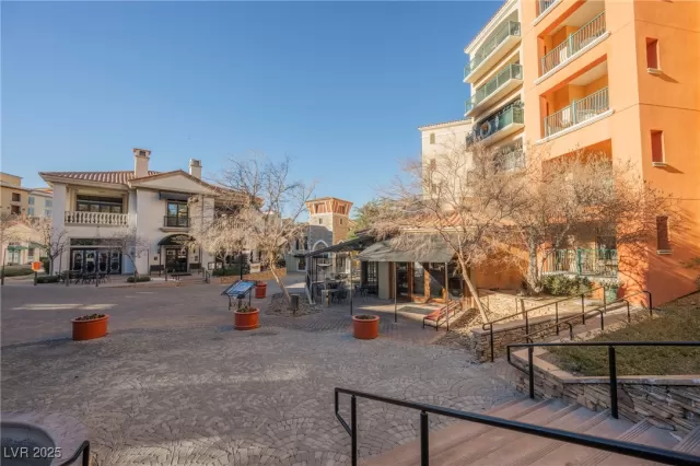 MLS: 2721949 Condo For Sale