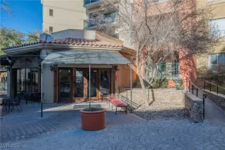 Photo #3: 2721949 Listing