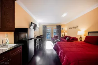 Photo #5: 2721949 Listing