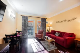 Photo #6: 2721949 Listing