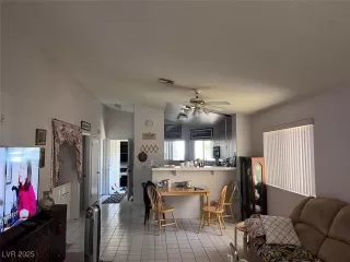 Photo #6: 2721971 Listing 