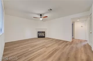 Photo #4: 2721972 Listing 