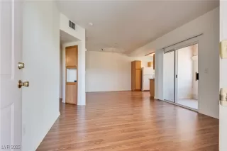 Photo #3: 2721974 Listing 