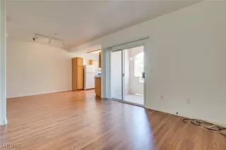 Photo #4: 2721974 Listing 