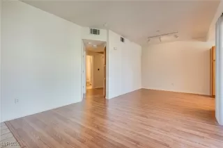 Photo #6: 2721974 Listing 