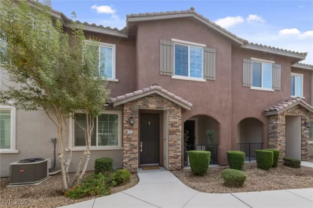 MLS: 2721995 Condo For Sale