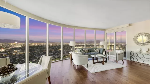 MLS: 2722014 Condo For Sale