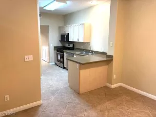 Photo #4: 2722020 Listing 