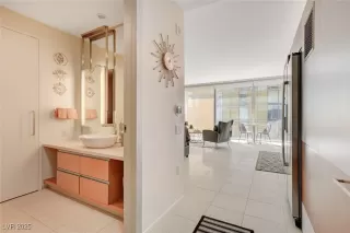 Photo #2: 2722022 Listing 