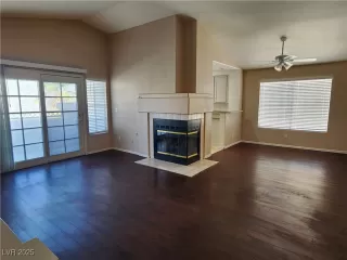 Photo #3: 2722024 Listing 