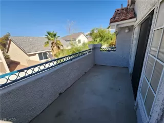 Photo #6: 2722024 Listing 