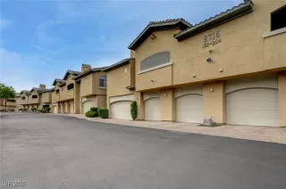 Photo #5: 2722031 Listing