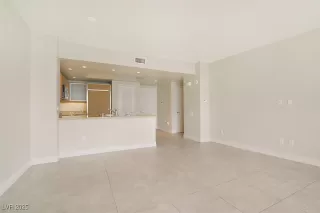 Photo #1: 2722037 Listing 