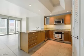 Photo #5: 2722037 Listing 