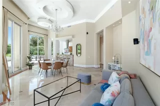 Photo #2: 2722042 Listing 