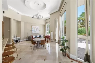 Photo #4: 2722042 Listing 