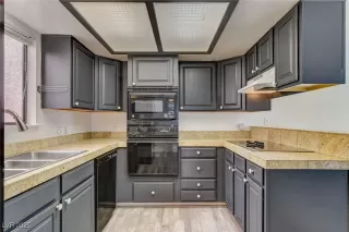 Photo #1: 2722045 Listing 