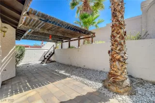 Photo #3: 2722045 Listing 