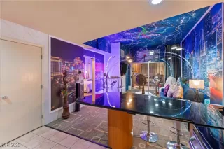 Photo #4: 2722059 Listing 