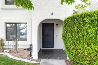 Photo #3: 2722065 Listing 