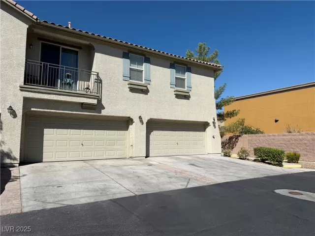 MLS: 2722093 Condo For Sale