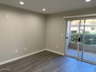 Photo #1: 2722096 Listing 