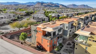 Photo #2: 2722100 Listing