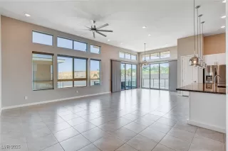 Photo #4: 2722100 Listing