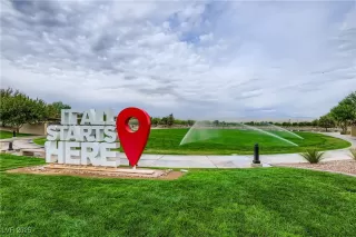 Photo #2: 2722116 Listing 