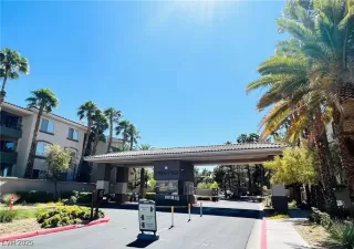 Photo #1: 2722120 Listing 