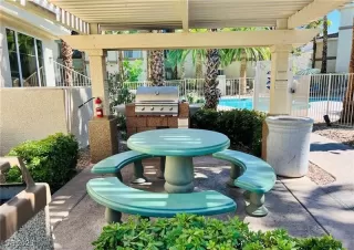 Photo #5: 2722120 Listing 