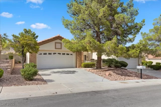 MLS: 2722148 Condo For Sale