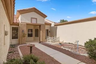 Photo #4: 2722148 Listing