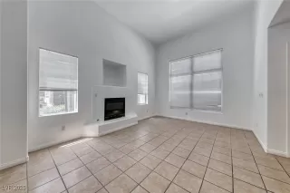 Photo #4: 2722165 Listing