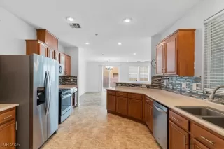 Photo #4: 2722202 Listing 