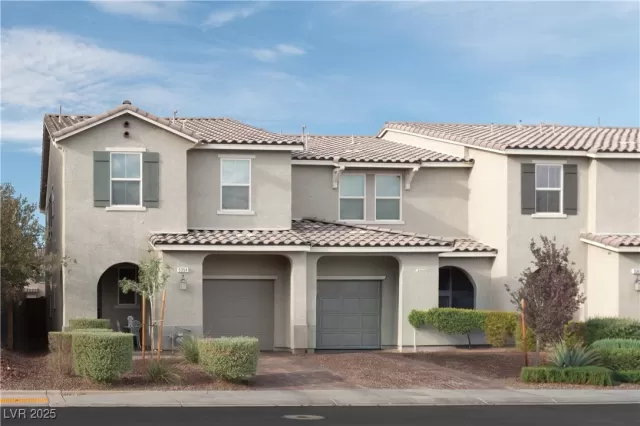 MLS: 2722229 Condo For Sale