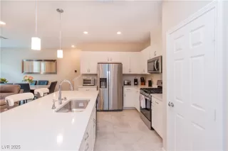 Photo #5: 2722229 Listing 