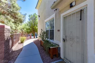 Photo #2: 2722245 Listing 