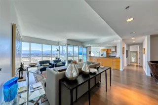 Photo #2: 2722265 Listing 
