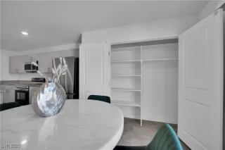 Photo #6: 2722268 Listing 